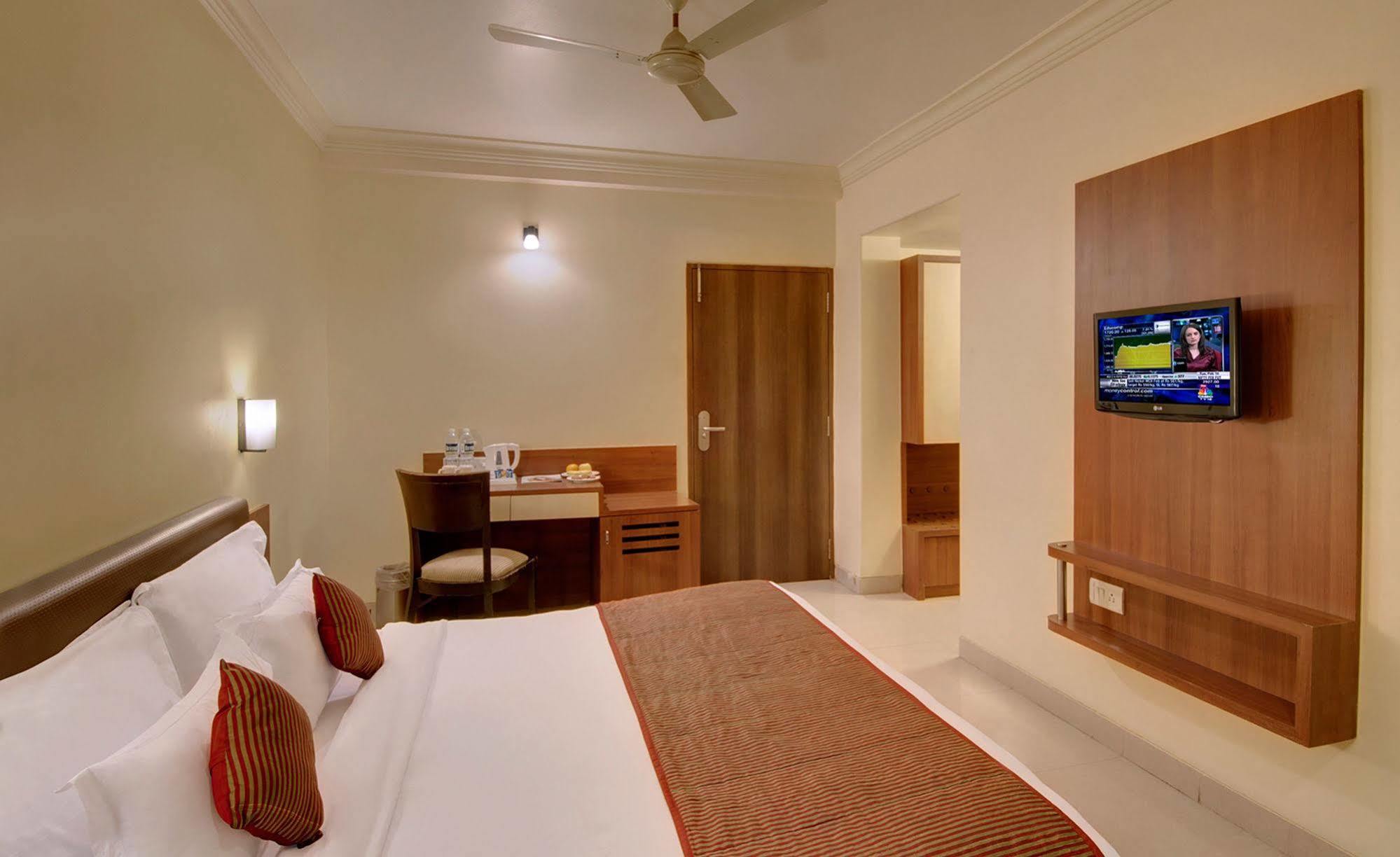 Daiwik Hotels Shirdi Eksteriør billede